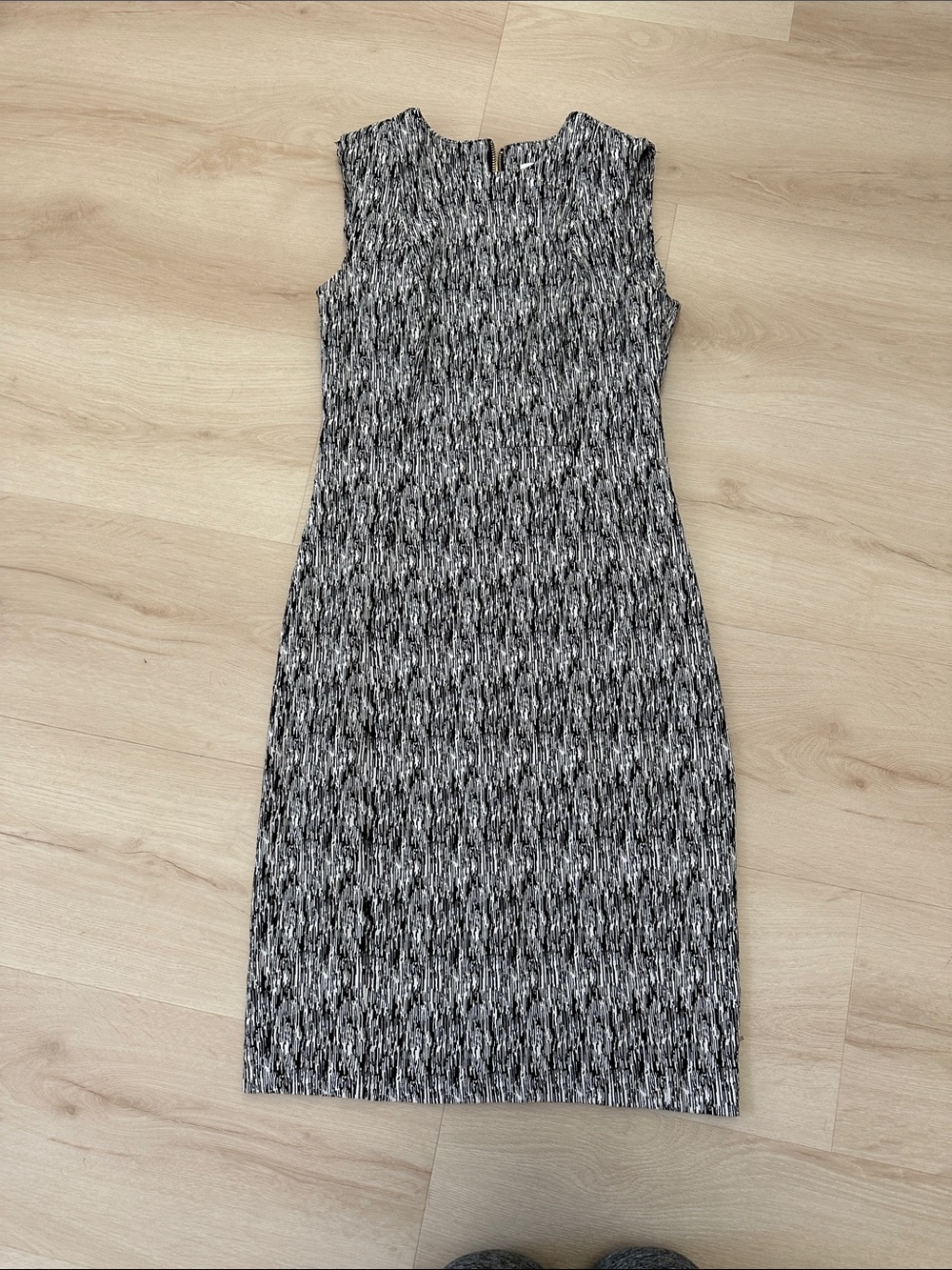 Calvin Klein Black & White Textured Sheath Dress